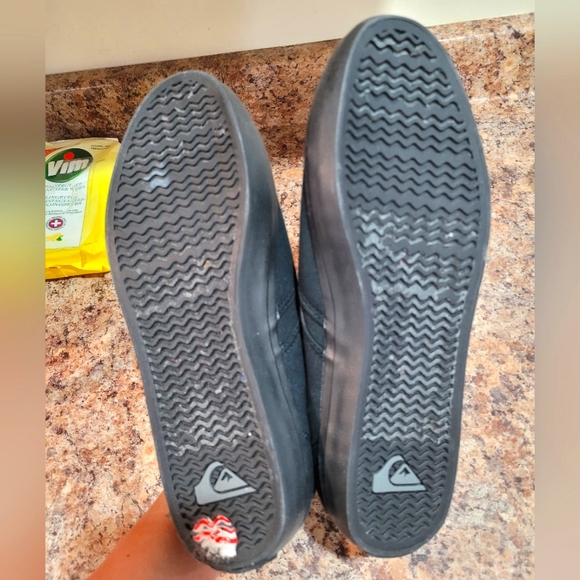 SOLD - Quicksilver shoes - Picture 3 of 6